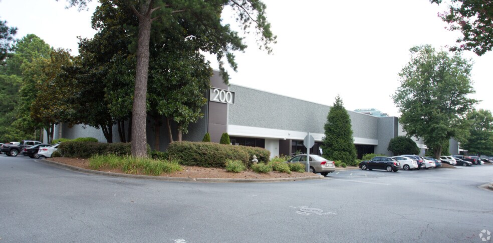 More Photos Of 120 Interstate N Pky E SE, Atlanta Light Distribution For Lease