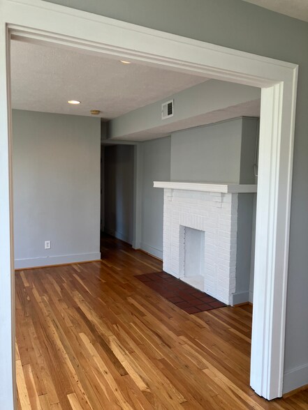 More Photos Of 2830 W Liberty Ave, Pittsburgh Storefront Retail Residential For Sale