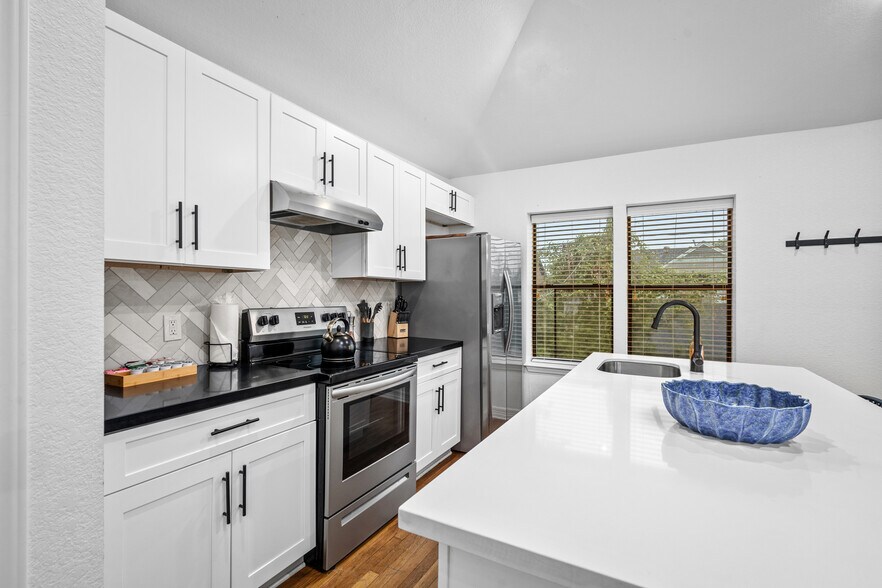 More Photos Of 3404 Rosedale St, Houston Multifamily For Sale
