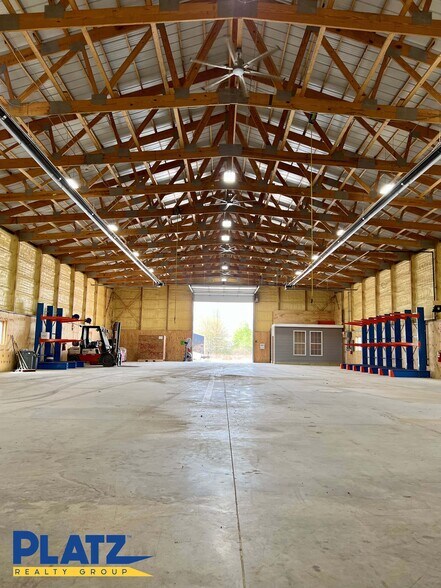 More Photos Of 15439 W Akron Canfield Rd, Berlin Center Warehouse For Sale
