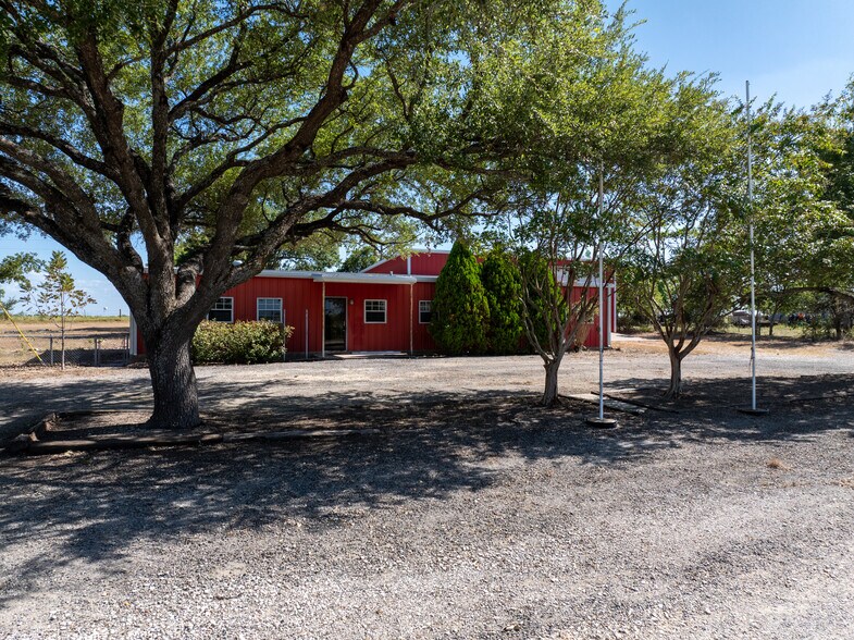 More Photos Of 400 Windy Hill School Rd, Georgetown Flex For Sale