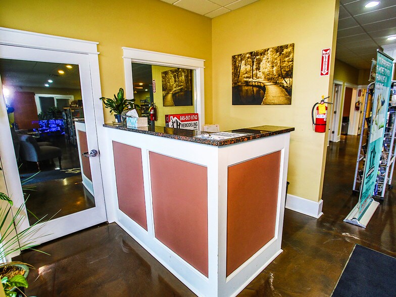 More Photos Of 42 Windsor Hwy, New Windsor Township Storefront Retail Office For Lease