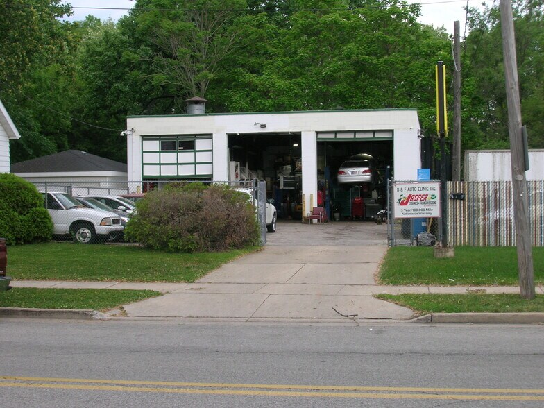 More Photos Of 6922 Harrison Ave, Hammond Auto Salvage Facility For Sale