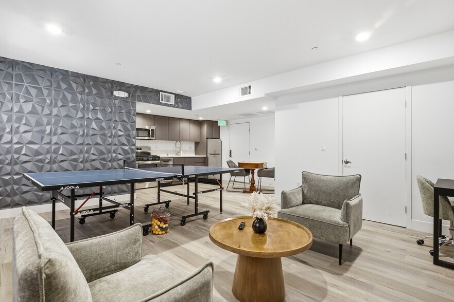 More Photos Of 744 S Mariposa Ave, Los Angeles Apartments For Sale