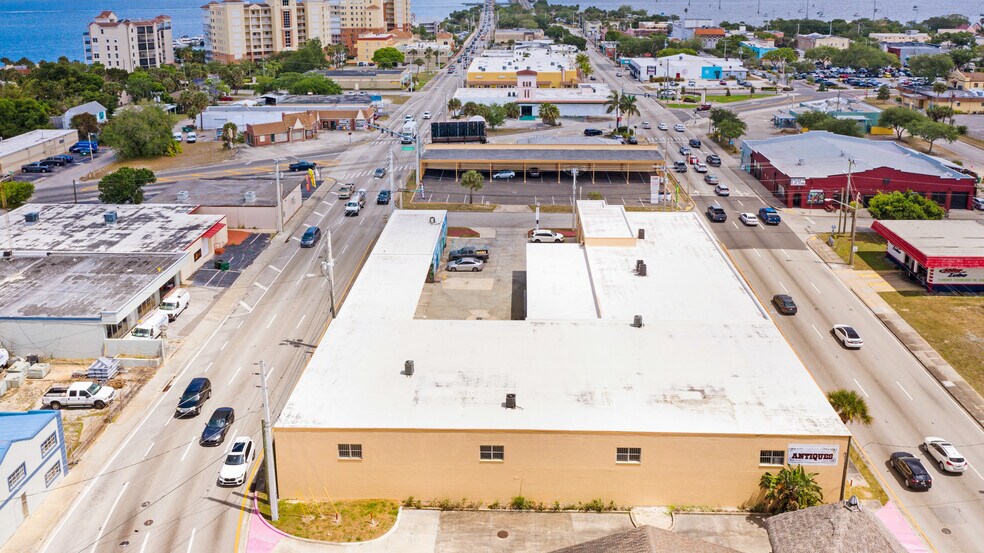 More Photos Of 117-137 Hughlett Ave, Cocoa General Retail For Sale