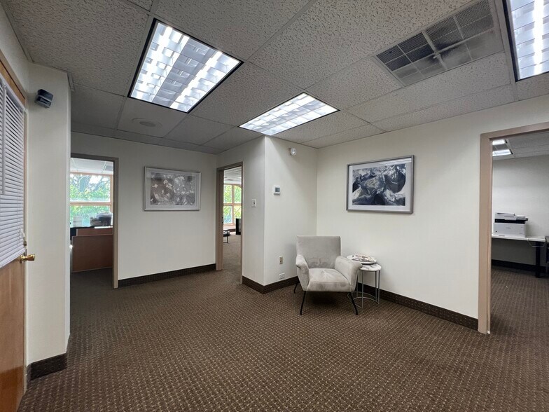 More Photos Of 117-123 W Gay St, West Chester Office For Lease