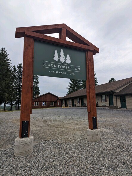 More Photos Of 32600 N State Route 44, Slate Run Hotel For Sale