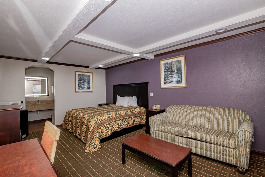 More Photos Of 3005 Houston Hwy, Victoria Hotel For Sale