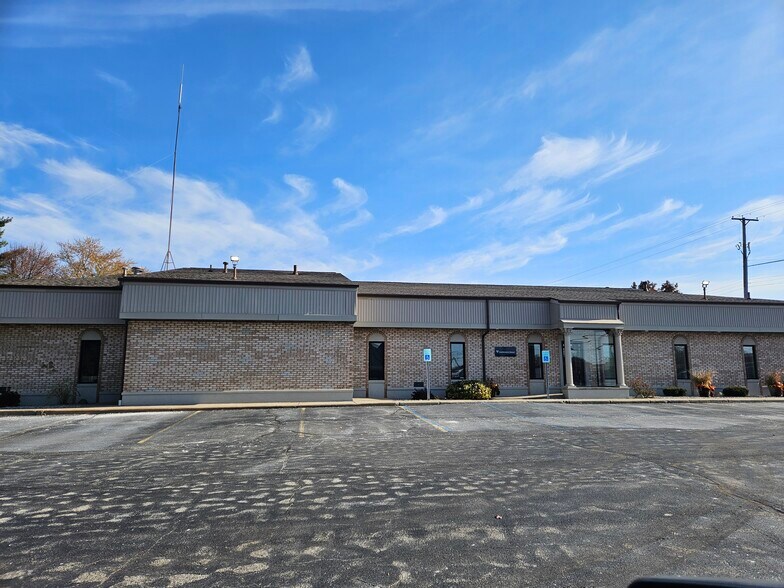 More Photos Of 5444 State St, Saginaw Office For Lease