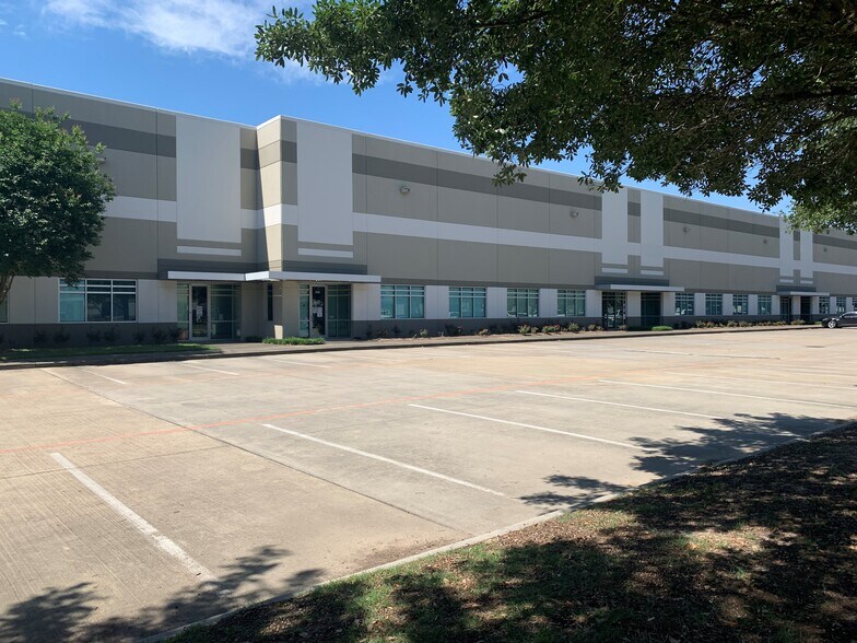 More Photos Of 10803 Vinecrest Dr, Houston Unknown For Lease