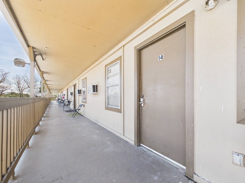 More Photos Of 1349 Jefferson Dr, Port Arthur Apartments For Sale