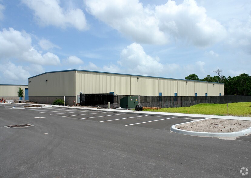 More Photos Of 1731-1829 Business Center Ln, Kissimmee Unknown For Lease