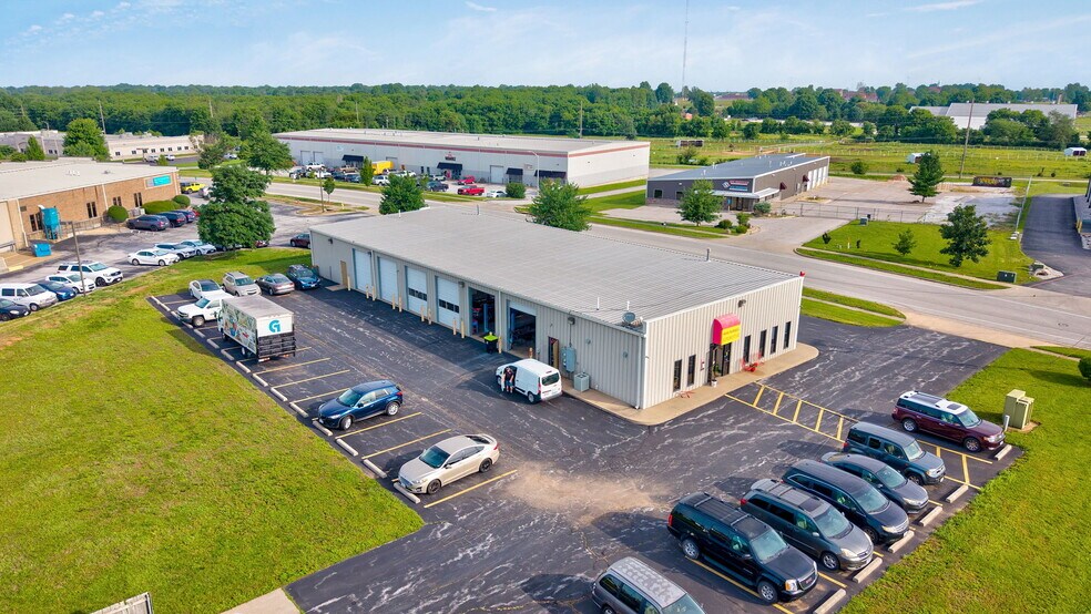 More Photos Of 2140 W Sunset St, Springfield Industrial For Sale