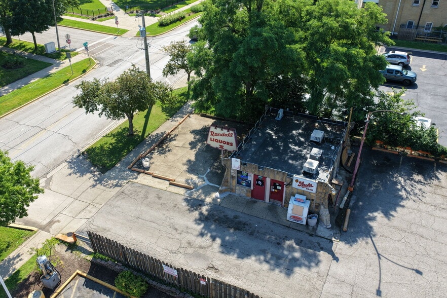 More Photos Of , Aurora General Retail For Sale