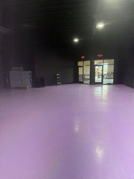 More Photos Of 900 13th #6 &7 ave, Quincy Storefront Retail Office For Lease