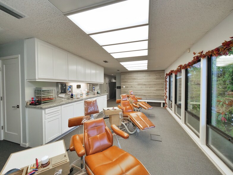 More Photos Of 905 Secret River Dr, Sacramento Medical For Sale