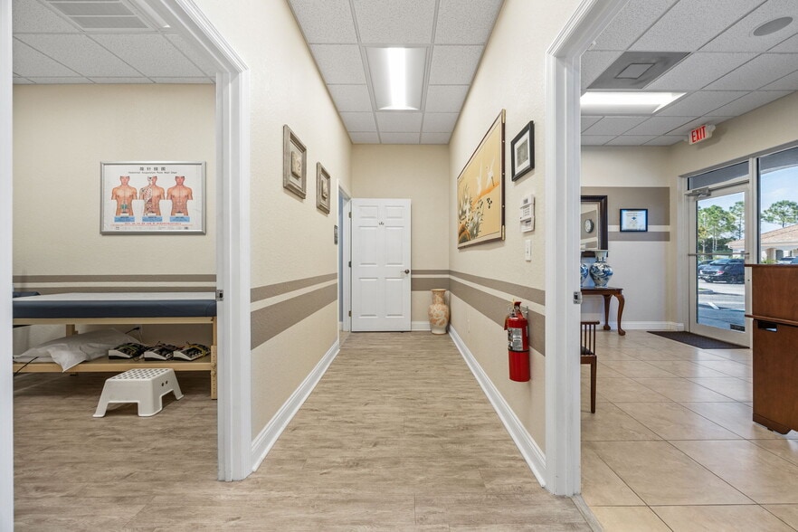 More Photos Of 4966-4968 Royal Gulf Cir, Fort Myers Medical For Sale