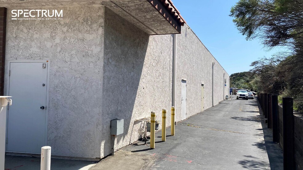 More Photos Of 22840 Soledad Canyon Rd, Santa Clarita Medical For Lease