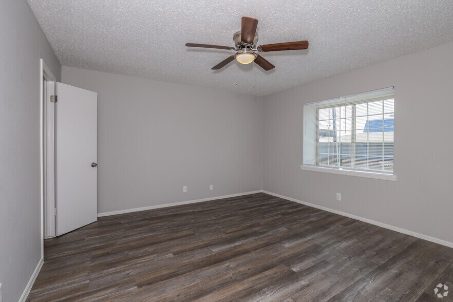 More Photos Of 1713 S Memorial Dr, Tulsa Apartments For Sale