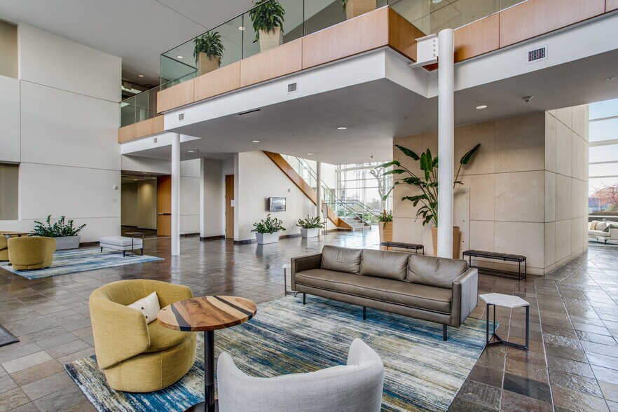 More Photos Of 2201 E Lamar Blvd, Arlington Office For Sale