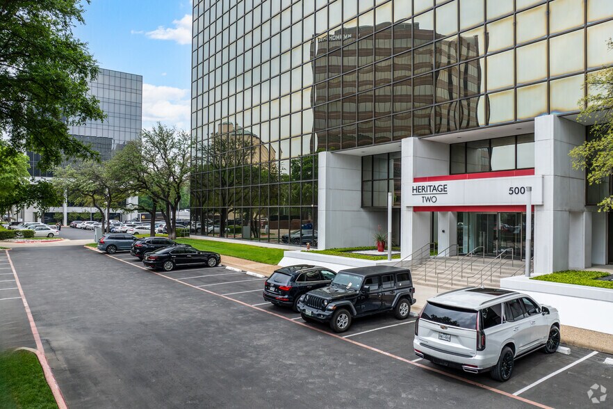 More Photos Of 5001 Lyndon B Johnson Fwy, Dallas Office For Lease