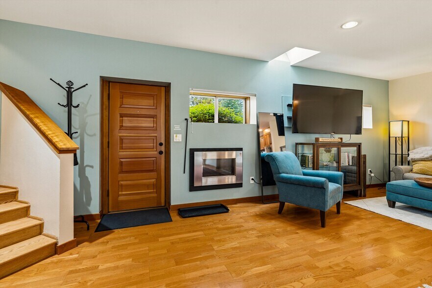 More Photos Of 340 NW 7th St, Corvallis Office Residential For Sale