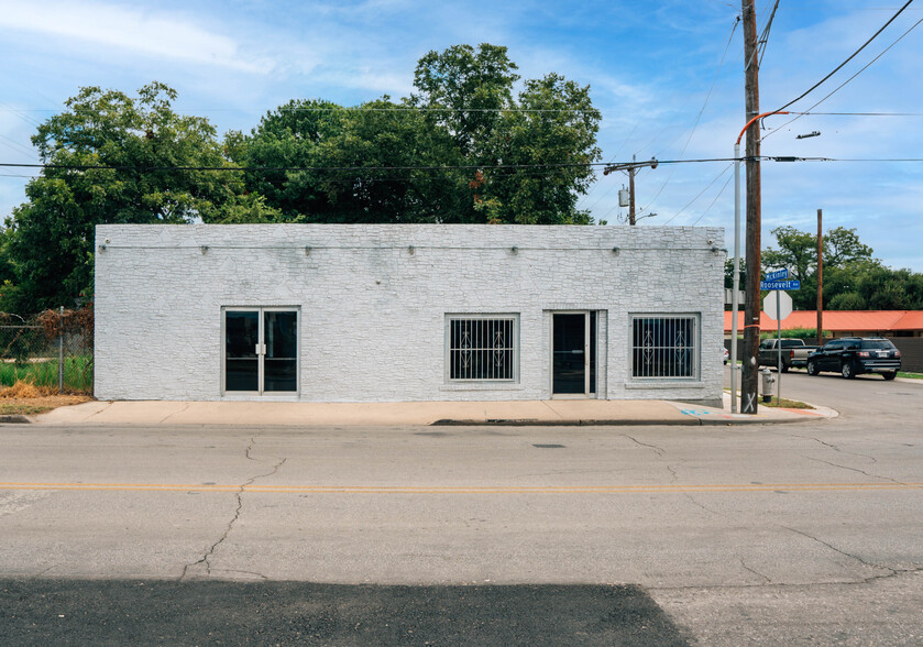 Primary Photo Of 1020 Roosevelt Ave, San Antonio Freestanding For Sale