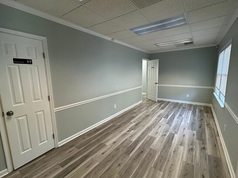 More Photos Of 1580 Sparkman Dr, Huntsville Office For Sale
