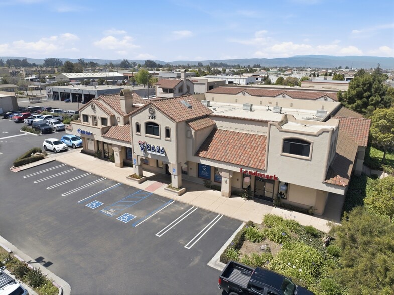 More Photos Of , Santa Maria General Retail For Sale
