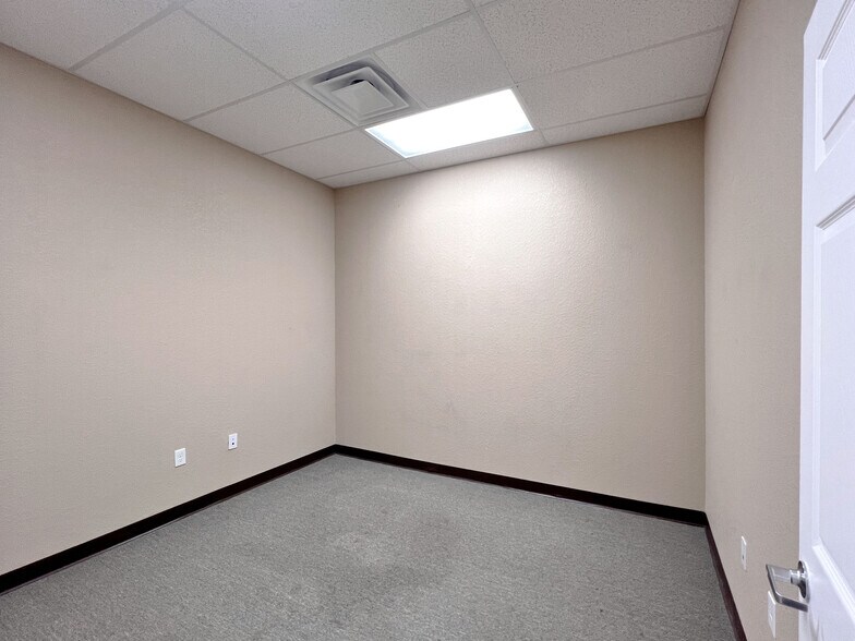 More Photos Of 130-132 W Central Ave, Winter Haven Storefront For Sale