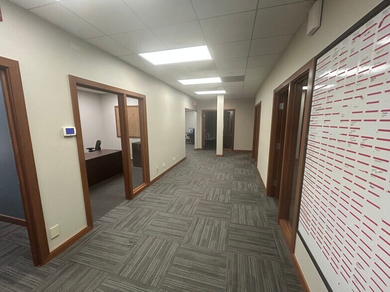 More Photos Of 2831 Dexter Dr, Elkhart Office For Lease