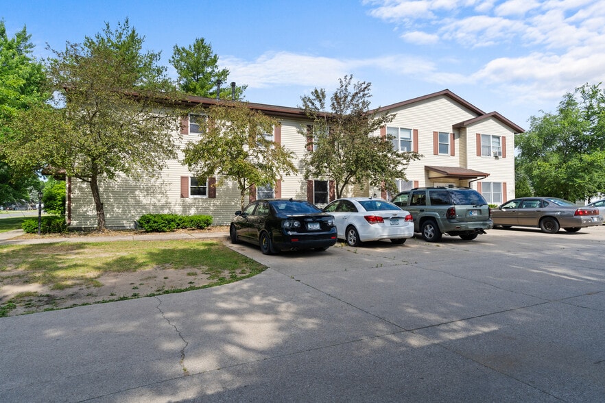 More Photos Of 1404-1508 Tippecanoe Dr, Warsaw Apartments For Sale