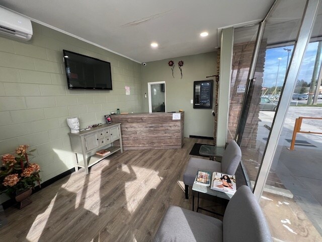 More Photos Of 801 Cypress Gardens Blvd, Winter Haven General Retail For Sale