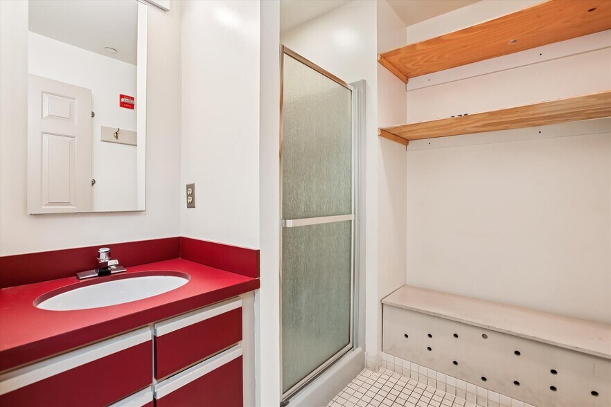 More Photos Of 1501 Duke St, Alexandria Office For Lease