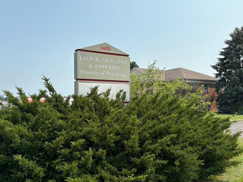 More Photos Of 1485 Commerce Park Dr, Tipp City Medical For Sale