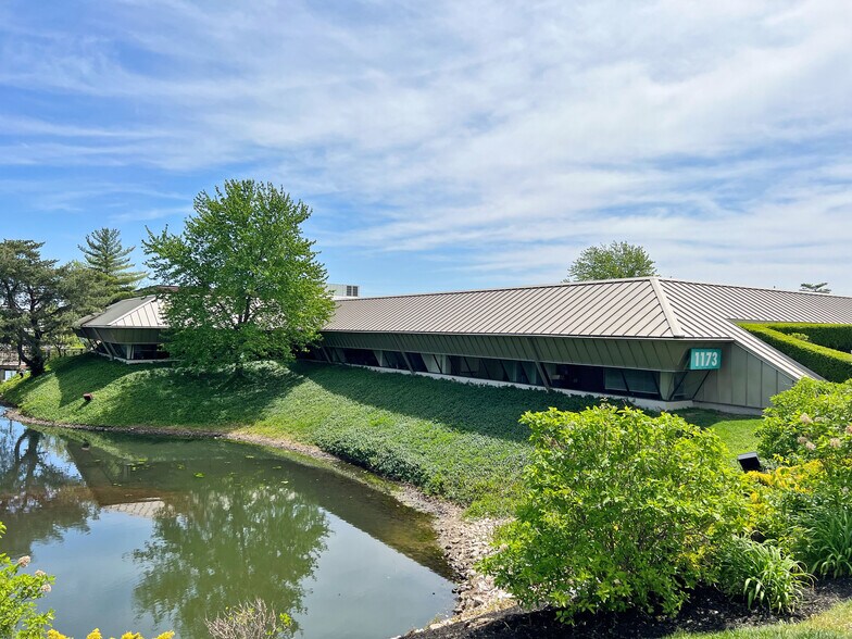 More Photos Of , Creve Coeur Office For Sale