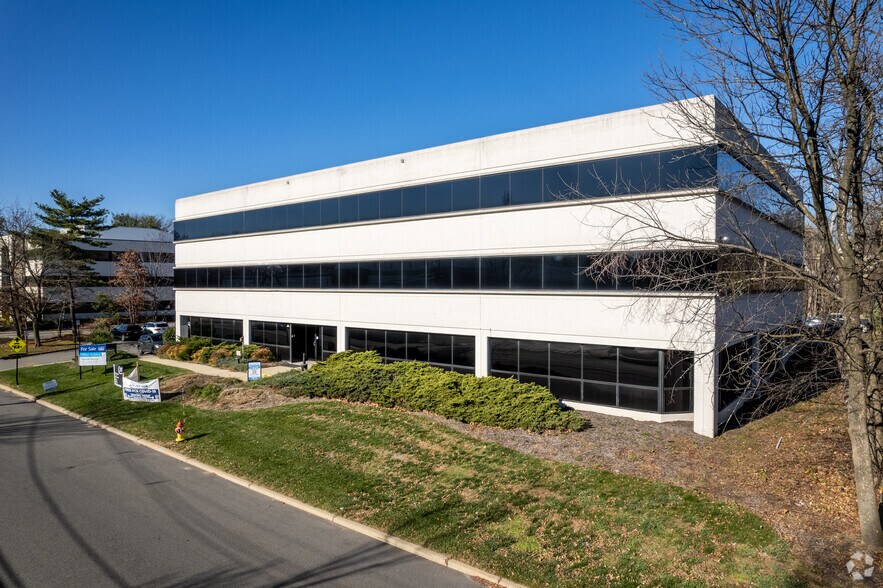 More Photos Of 140 Littleton Rd, Parsippany Office For Lease