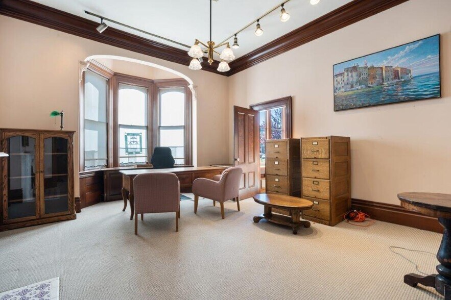 More Photos Of 653 11th St, Oakland Loft Creative Space For Sale
