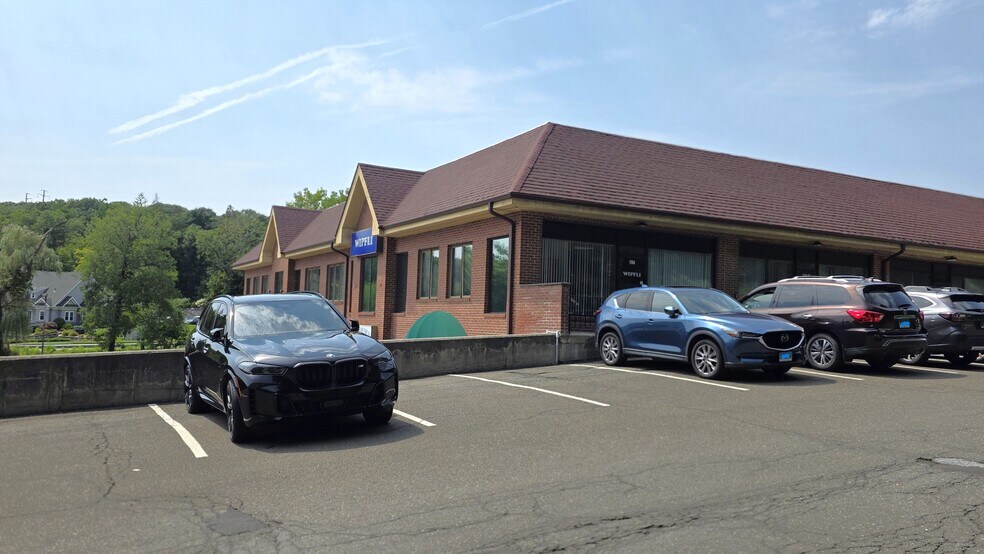 More Photos Of 900 Straits Tpke, Middlebury Office For Lease