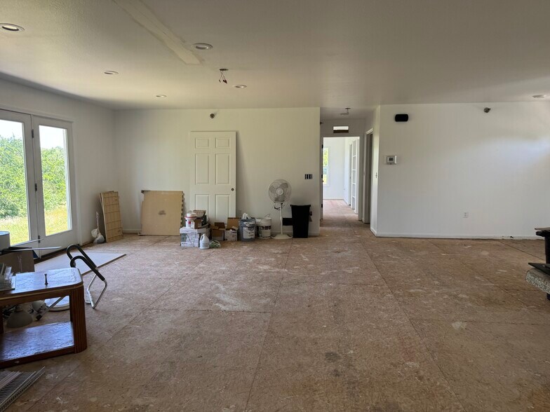 More Photos Of 13450 S Topeka Ave, Carbondale Apartments For Sale