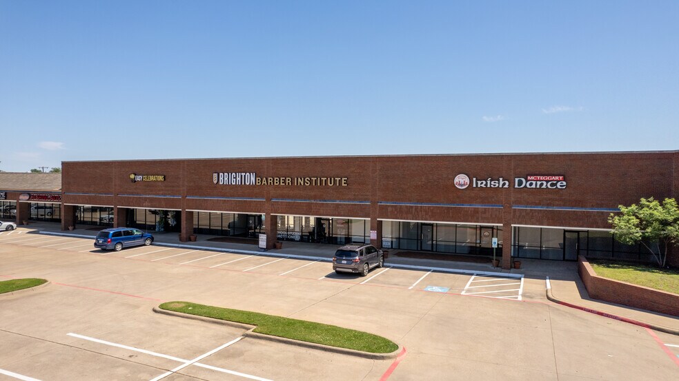 More Photos Of 109-189 W Harwood Rd, Hurst Unknown For Lease