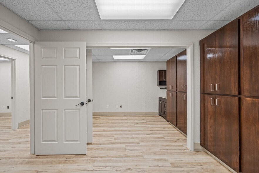 More Photos Of 1120 W Loop 289, Lubbock Medical For Lease