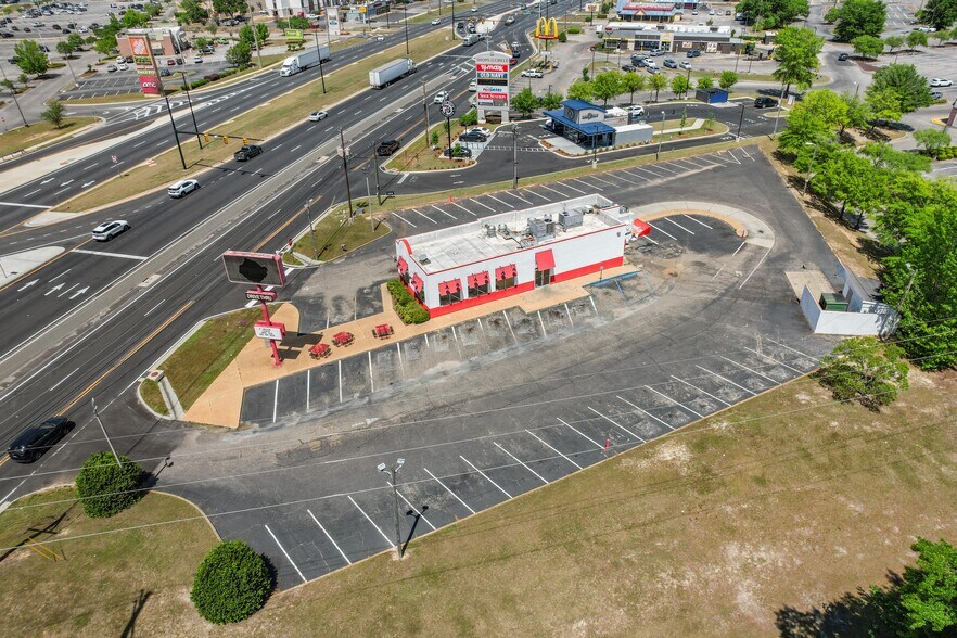 More Photos Of 3476 Ross Clark Cir, Dothan Fast Food For Lease