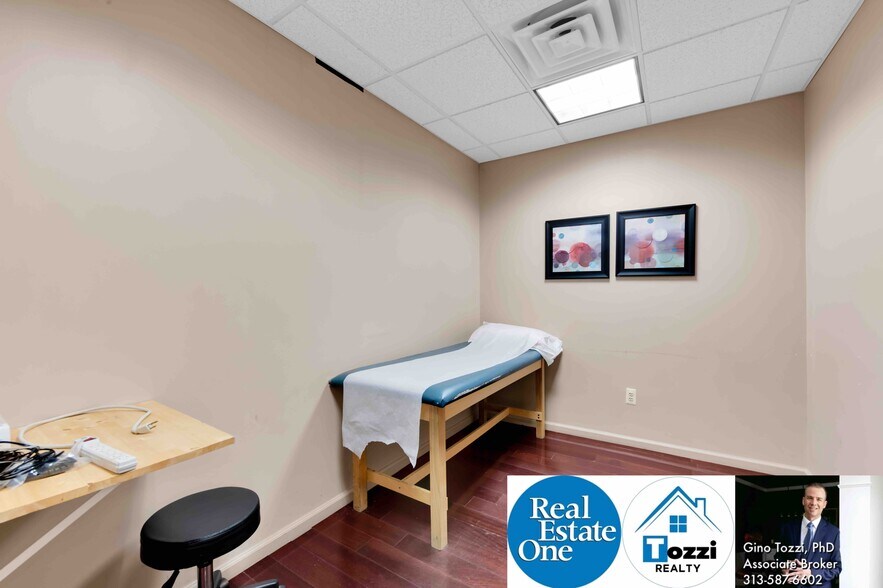 More Photos Of 27253 Van Dyke Ave, Warren Medical For Lease
