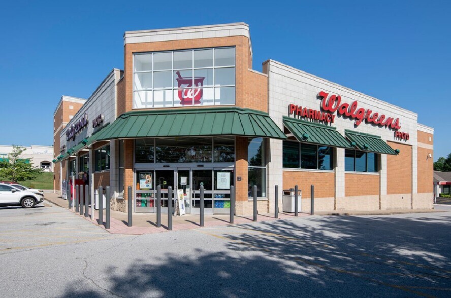 More Photos Of 2750 E Mission Blvd, Fayetteville Drugstore For Sale