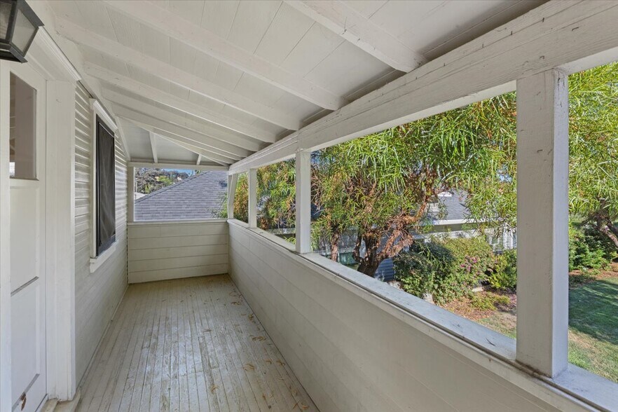 More Photos Of 136-140 W 3rd Ave, Escondido Office For Sale