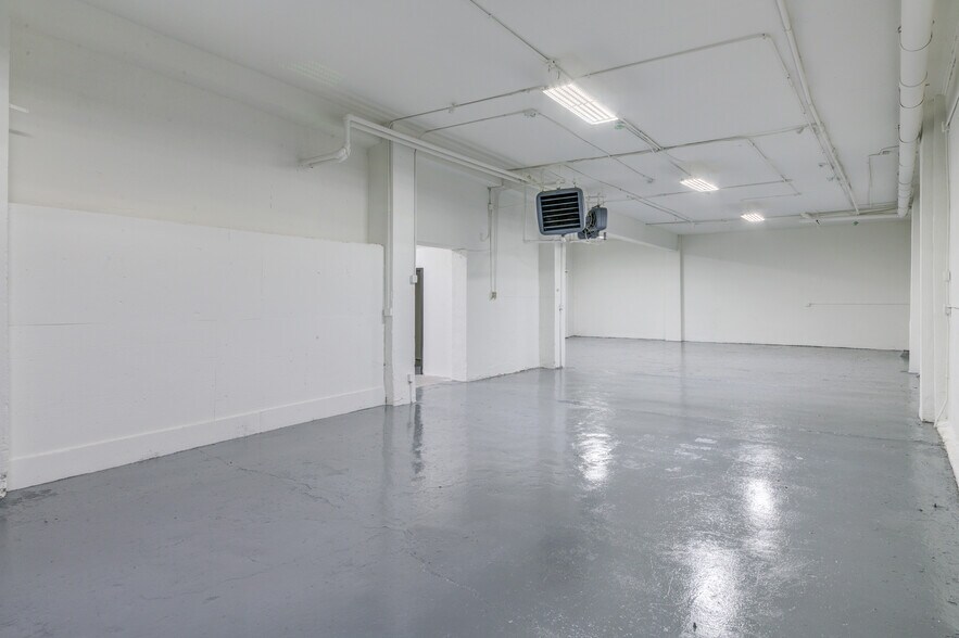 More Photos Of 46-48 Lafayette Ave, New Rochelle Warehouse For Lease