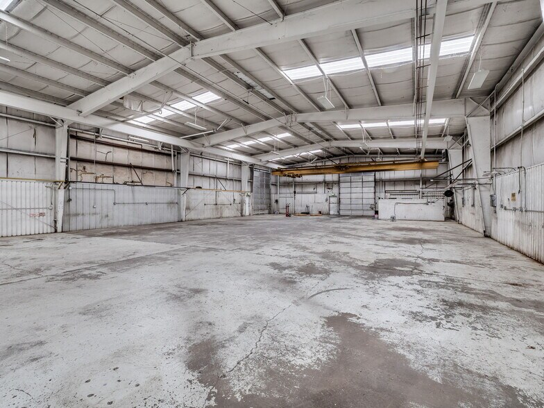 More Photos Of 9906 E 55th Pl, Tulsa Industrial For Lease