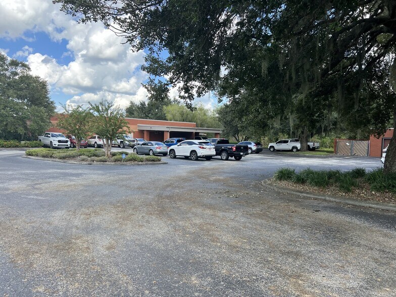 More Photos Of 702 Tillman Pl, Plant City Medical For Sale