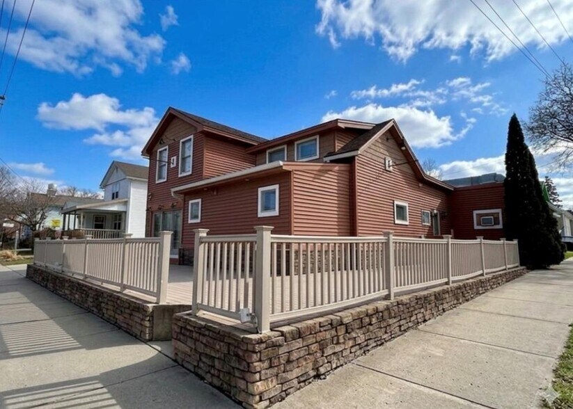 More Photos Of 401 E 4th St, Watkins Glen Restaurant For Sale